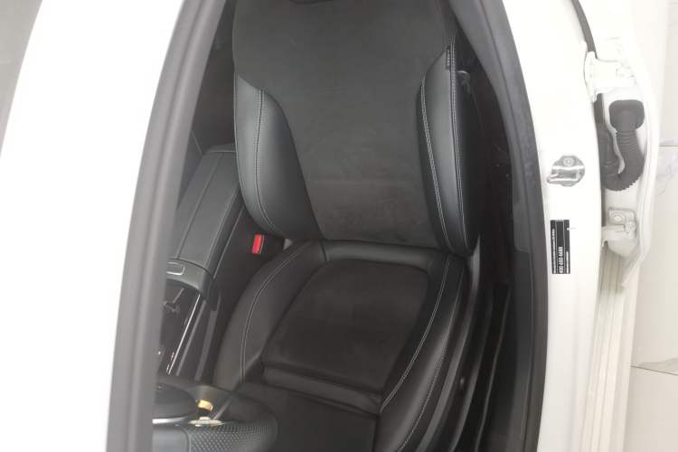 Used Mercedes-Benz A-Class 2020 Restyled A 200 L Sport Sedan Fashion Version
