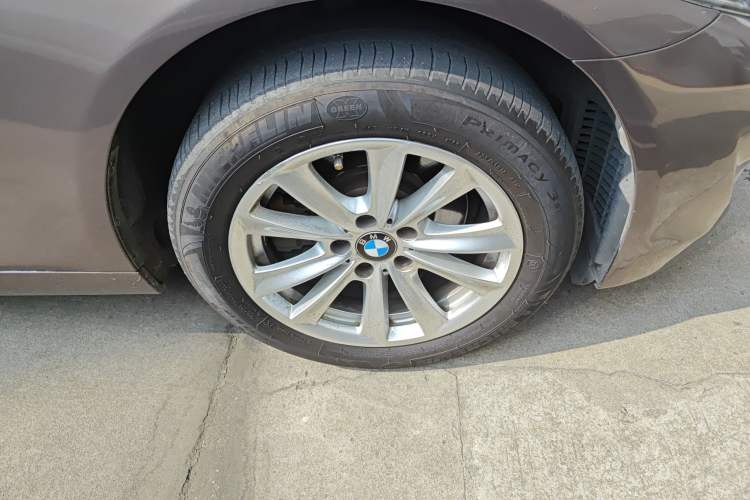 Used BMW 5 Series 2013 525Li Luxury Model