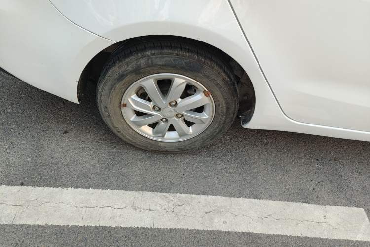 Used Kia K2 2015 Sedan 1.4L MT GLS