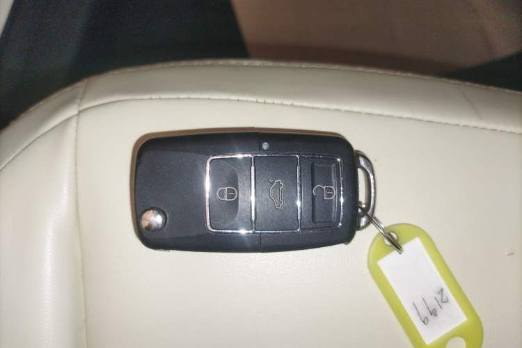 Used Brilliance Xinri i03A 2021 318 km 31.45 kWh Interior 1