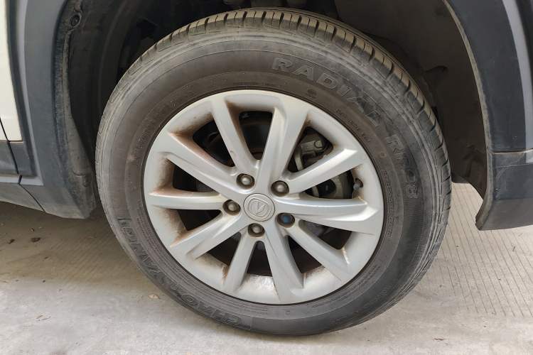 Used CHANGAN CS35PLUS 2019 1.6L Manual E-Link Upgrade Edition Right Front Wheel Hub