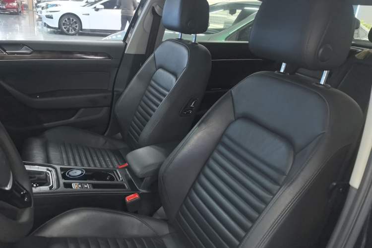 Used Volkswagen Magotan 2019 330TSI DSG Luxury Version China VI Standard