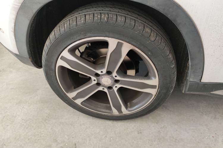 Used Mercedes-Benz GLA 2015 GLA 220 4MATIC Luxury Model Right Rear Wheel Hub