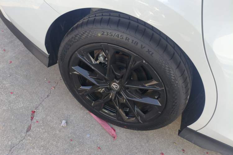 Used CHANGAN UNI-V 2024 1.5T Luxury Edition