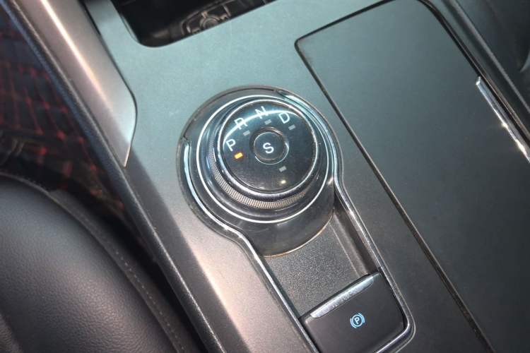 Used Ford Mondeo 2018 EcoBoost 200 Smart Control Fashion Model China VI Standard