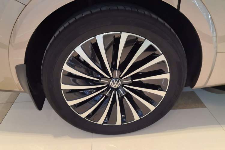 Used Volkswagen Viloran 2022 380TSI Prestige Edition
