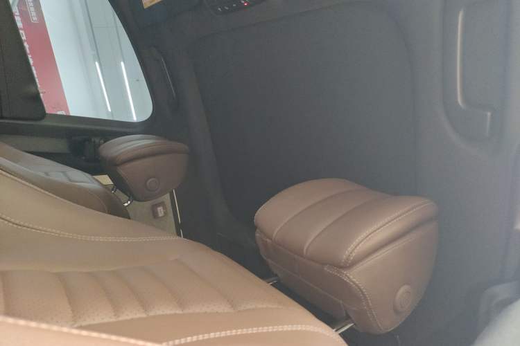 Used Mercedes-Benz E-Class 2023 E 300 L Sport Luxury Edition Headliner