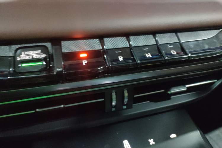 Used Lincoln Z 2024 2.0T Two-Wheel Drive Luxury Hybrid Version
