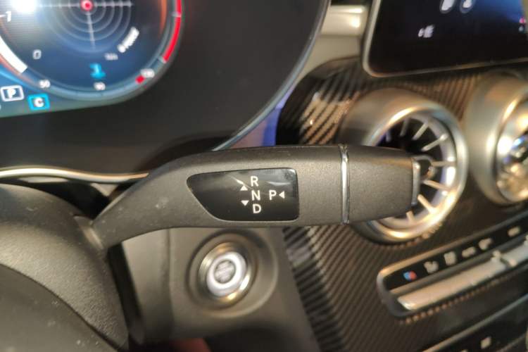 Used Mercedes-Benz GLC 2021 GLC 260 L 4MATIC Dynamic Edition Gear Lever