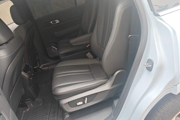 Used Li Auto ONE 2021 Extended-Range 6-Seater Version Interior 4