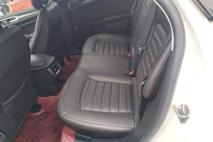 Used Ford Mondeo 2013 2.0L GTDi 200 Luxury Model Left Rear Seat