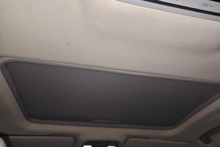 Used Buick GL8 2022 ES Landtrek 653T Comfort Edition Headliner