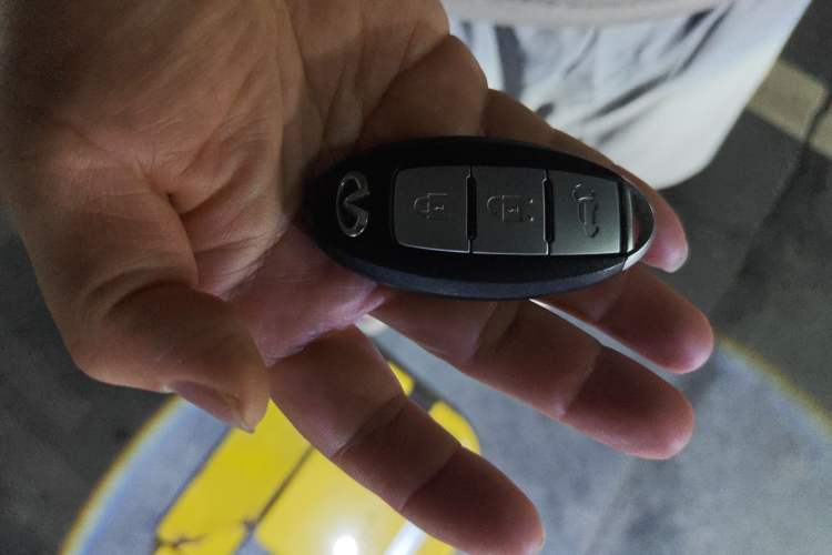 Used Infiniti QX60 2014 2.5 S/C Hybrid Two-Wheel Drive Excellence Edition
