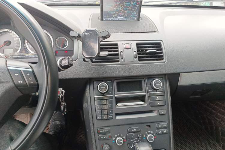 Used Volvo XC Classic 2014 T5 Luxury Edition
