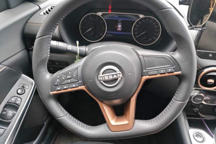 Used Nissan Sylphy 2023 1.6L CVT Black Gold Edition Steering Wheel