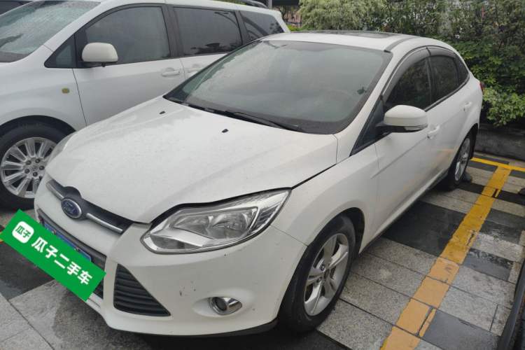 Used Ford Focus 2012 Sedan 1.6L Automatic Fashion Edition