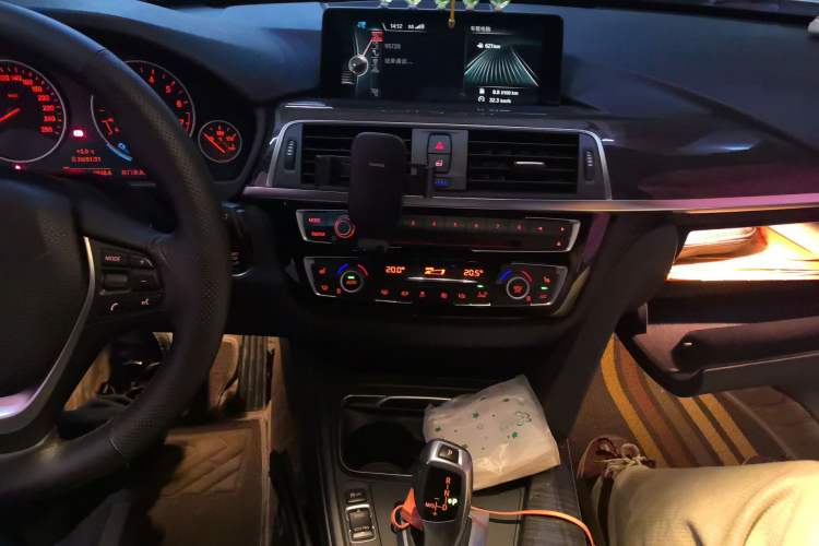 Used BMW 3 Series 2016 320Li Luxury Design Package
