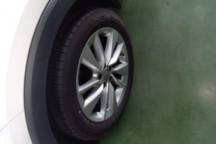 Used Volkswagen T-Cross 2019 1.5L Automatic Comfort Edition Left Front Wheel Hub