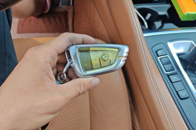 Used BMW X6  Vehicle Key