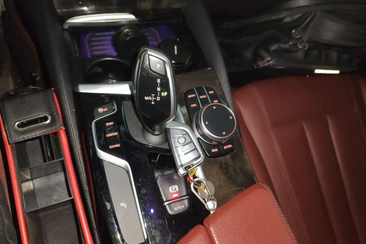 Used BMW 5 Series 2019 530Li Leading Model M Sport Package
