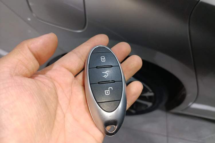 Used Bestune B70 2025 Dragon Edition 1.5T Enjoyment Model Vehicle Key