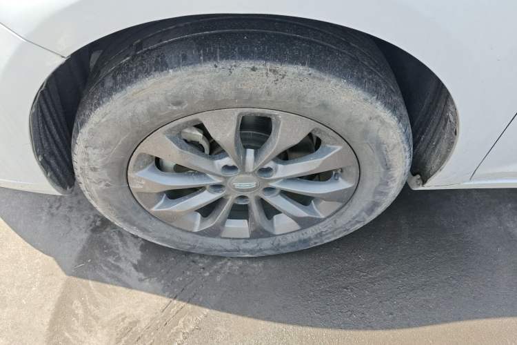 Used Geely Auto Emgrand New Energy 2022 EV Pro Ride-Hailing Version Ternary Lithium Left Front Wheel Hub