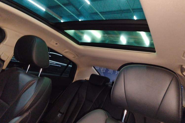 Used Hongqi H5 2022 Classic Model Facelift 1.8T Automatic Smart Connect Flagship Edition
