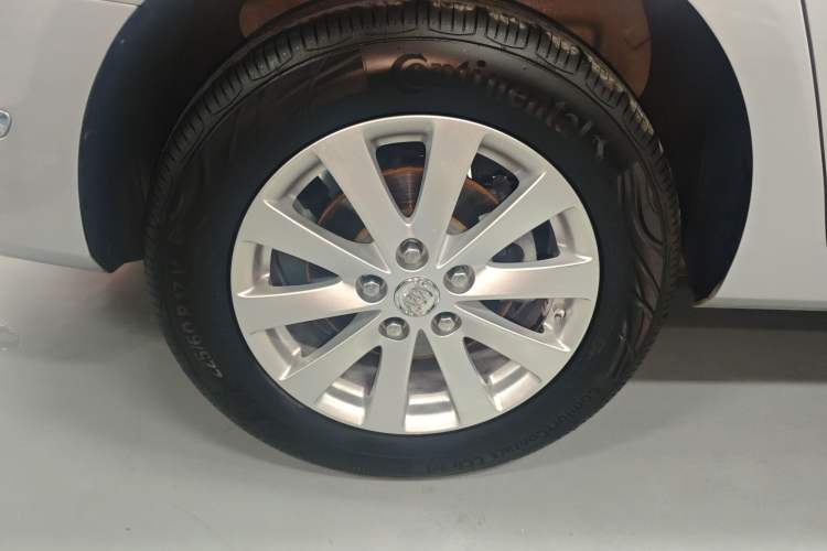 Used Buick GL8 2017 25S Comfort Version China V Standard Right Rear Wheel Hub