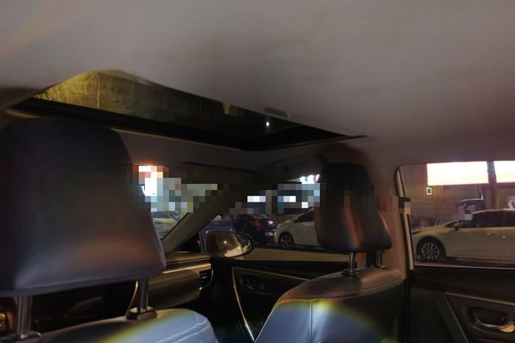 Used Toyota Corolla 2016 Dual-Engine 1.8L E-CVT Elite Edition Headliner