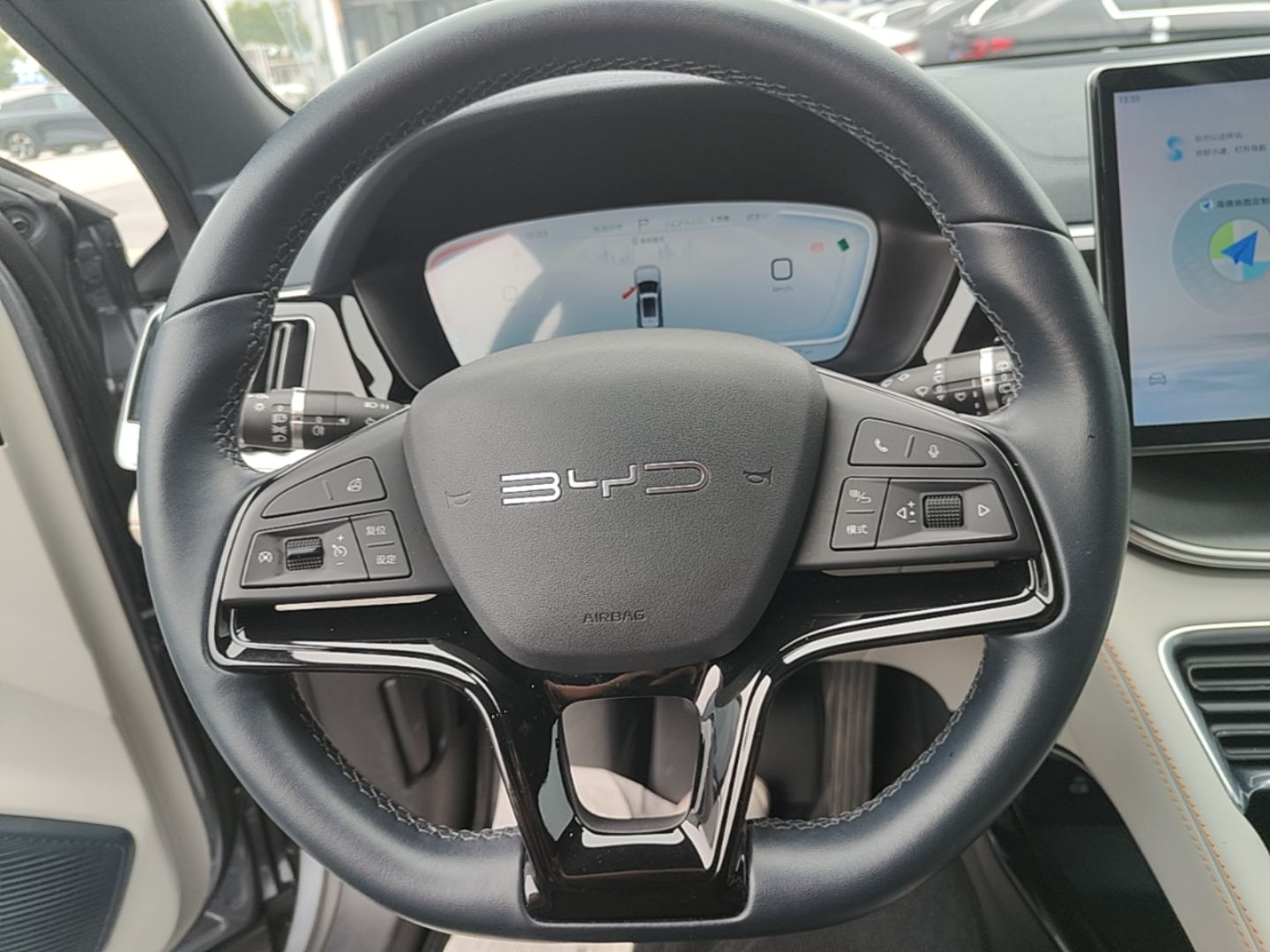 BYD Song PLUS New Energy 2023 Champion Edition EV 520KM Luxury Model — снимка 13