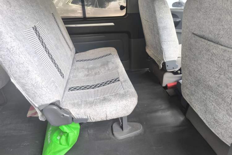 Used FORTHING Lingzhi 2014 V3 1.5L 7-Seater Standard Model II Left Rear Seat