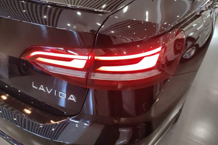 Used Volkswagen Lavida 2024 300TSI DSG Starry Sky Leading Edition
