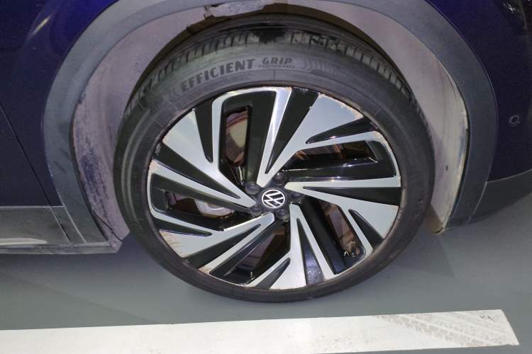 Used Volkswagen ID.6 X 2022 Intelligent Long-Range Version Right Front Wheel Hub