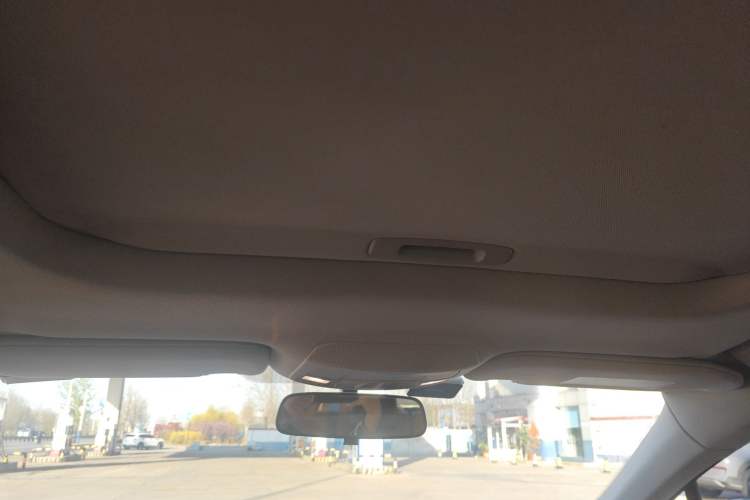 Used Ford Mondeo 2018 EcoBoost 180 Fashion Edition Headliner