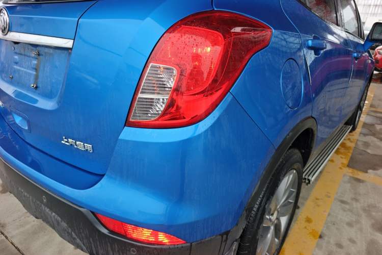 Used Buick Encore 2018 18T Automatic Two-Wheel Drive Urban Fashion Model