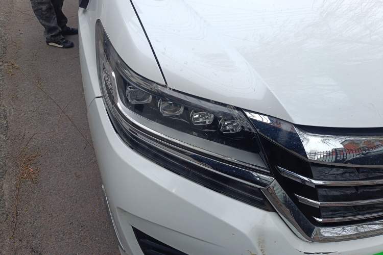 Used Honda Elysion 2016 2.4L Supreme Edition Right Front Headlight