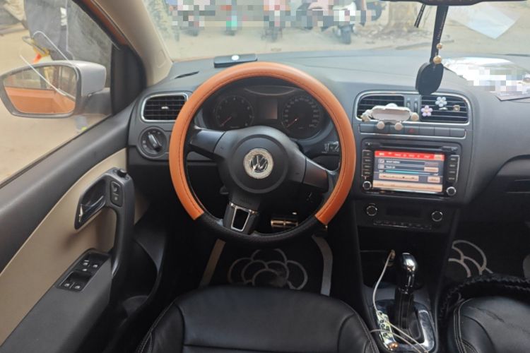 Used Volkswagen Polo 2012 1.6L Cross Polo Automatic Transmission