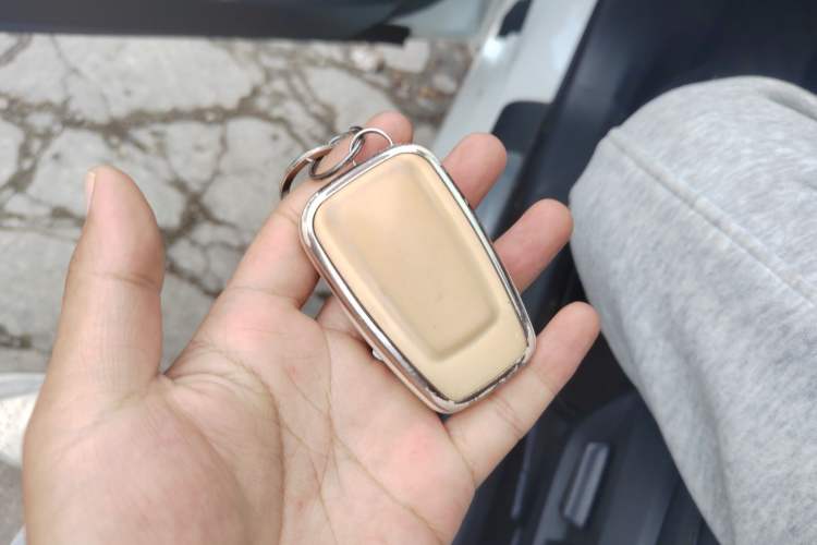 Used Toyota Camry 2019 2.0G Luxury Edition China VI Standard