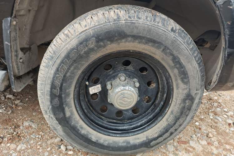 Used Huanghai Challenger SUV 2010 2.0L Two-Wheel Drive DD6490P Right Front Wheel Hub