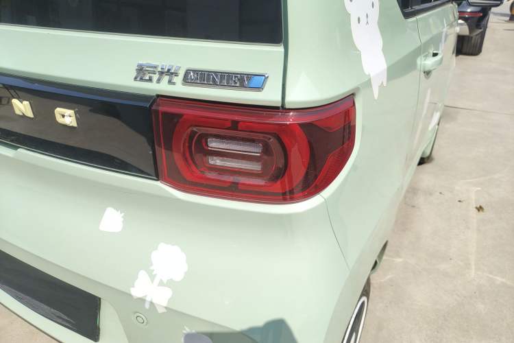 Used Wuling Hongguang MINIEV 2021 Macaron Premium Model – Lithium Iron Phosphate Exterior 3