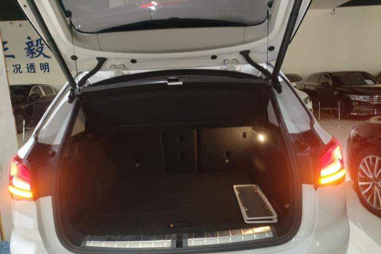 Used BMW X1 2021 sDrive25Li Leading Model Trunk