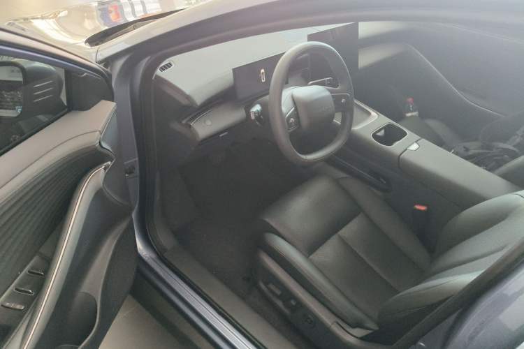 Used Nissan N6 2026 Model 180 Max