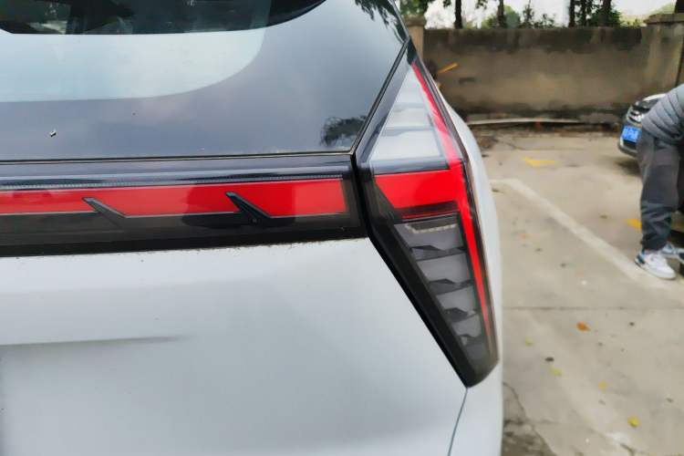 Used Geely Auto FX11 2023 2.0TD DCT Prestige Edition
