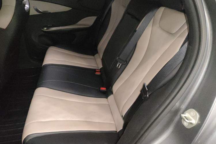 Used BYD Dolphin 2023 420 km Fashion Edition