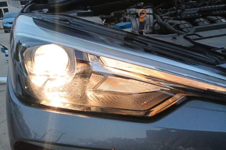 Used Roewe i5 2023 1.5L Manual Comfort Edition
