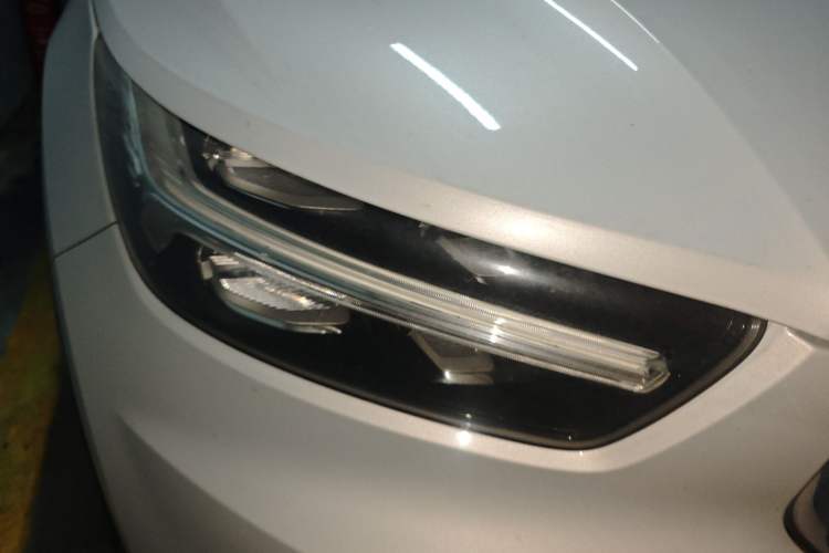 Used Volvo XC40 2020 T4 Four-Wheel Drive Smart Luxury Edition Right Front Headlight