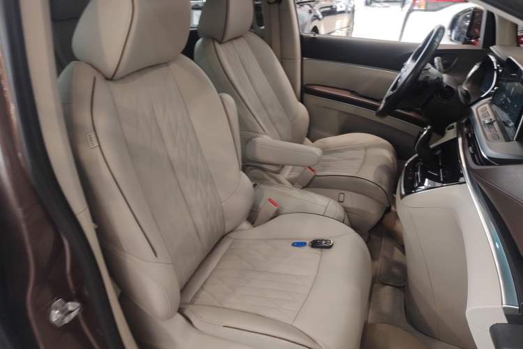 Used Buick GL8 2021 Land Cruiser Executive Class 652T Luxury Model