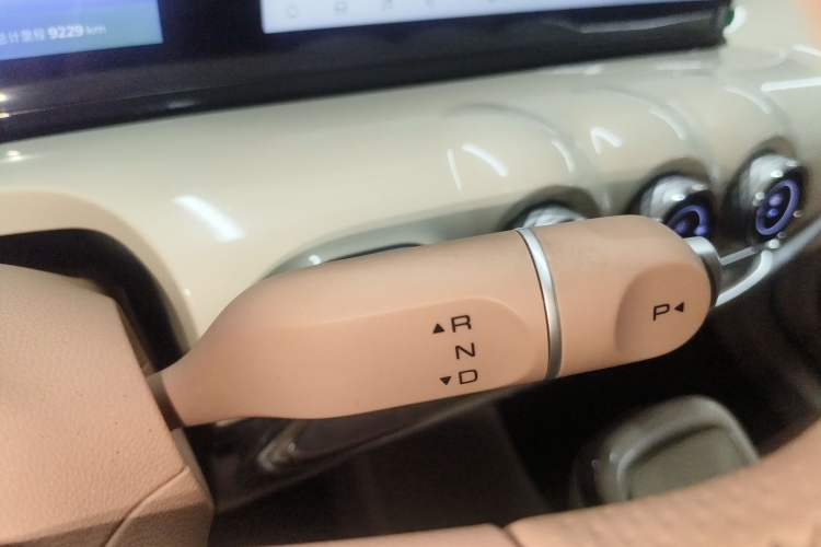 Used Wuling Bingo 2025 410 km Lingxi Deluxe Edition Gear Lever