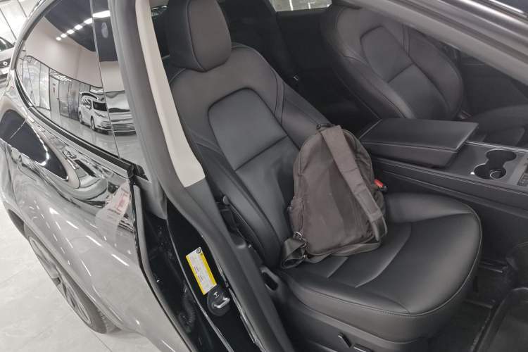 Used Tesla Model Y 2024 Rear-Wheel-Drive Version
