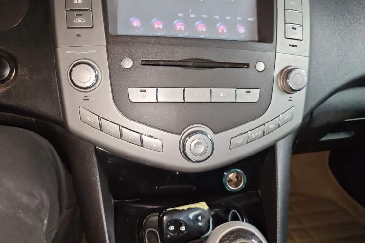 Used BYD S6 2014 2.0L Manual Luxury 5-Seater